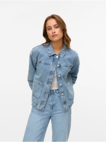 Vero Moda Oversized Jeans Jacke mit Knopfleiste Denim Hemd Design in Hellblau