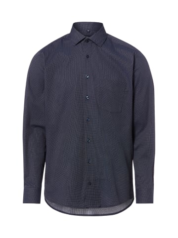 Andrew James Hemd in marine