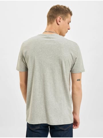 ellesse T-Shirts in athletic grey marl