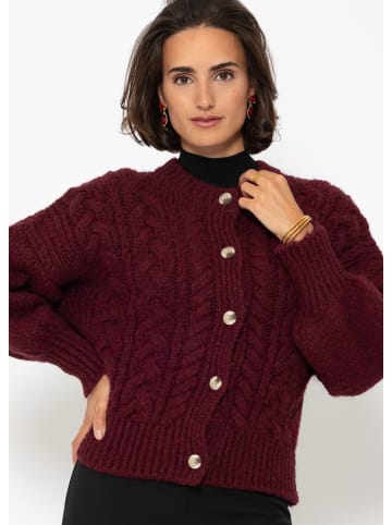 SASSYCLASSY Strickjacke mit Zopfmuster in Weinrot