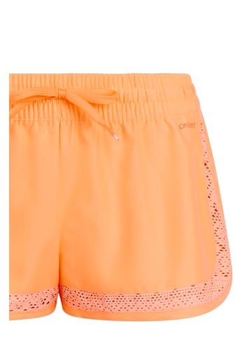 Protest " PRTTenerife in Shocking Orange