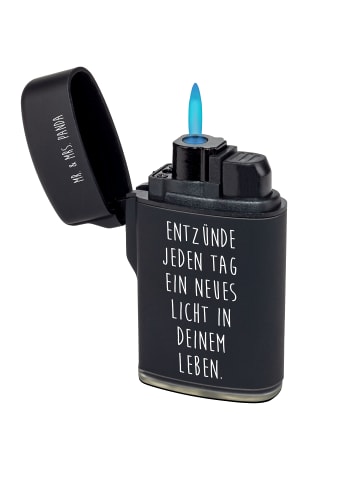 Mr. & Mrs. Panda Feuerzeug Spruch Lebenslicht Feuerzeug mit Spruch in Schwarz