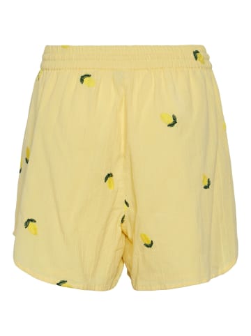 Pieces Shorts in Pale Banana 1