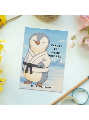Mr. & Mrs. Panda Postkarte Pinguin Karate Design mit Spruch in Weiß