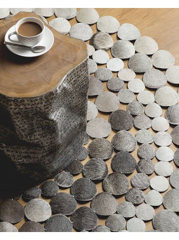 Beliani Kurzflor HILVAN in Grau - (W) 140 x (H) 1 x (L) 140 cm