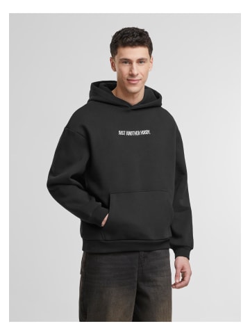 Mister Tee Mister Tee in black