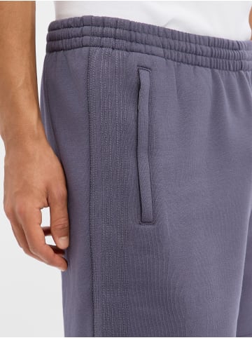 adidas Originals Shorts in anthrazit