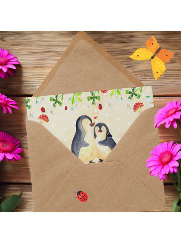 Mr. & Mrs. Panda Grußkarte Pinguin umarmen mit Spruch in Naturpapier