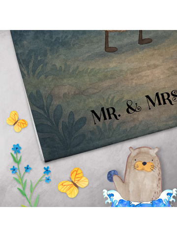 Mr. & Mrs. Panda Gästetuch Fledermaus Gespenster Design ohne Spruch in Weiß