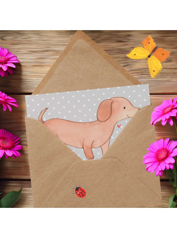 Mr. & Mrs. Panda Klappkarte Mutiger Dackel mit Spruch in Grau Pastell