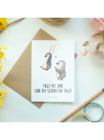 Mr. & Mrs. Panda Grußkarte Pinguin Oma schaukeln mit Spruch in Weiß