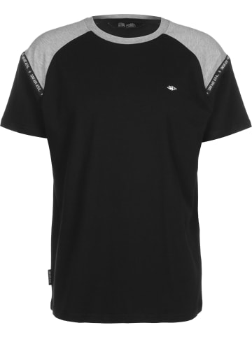 UNFAIR ATHLETICS T-Shirts in black