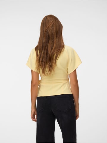 Vero Moda Top in Pale Banana