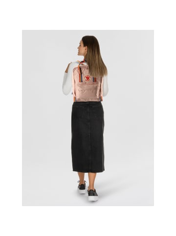 FJÄLLRÄVEN Kanken Daypack 38 cm in chalk rose-rainbow