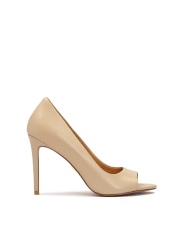 Kazar Pumps in Beige