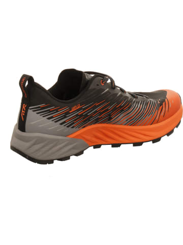 LOWA Wanderschuhe in grau