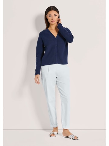 MADELEINE Strickjacke mit V-Ausschnitt in nachtblau