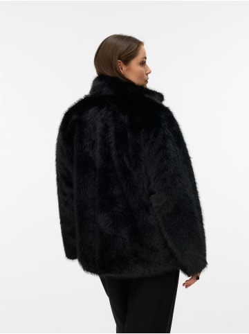 Vero Moda Kunstpelzjacke in Black
