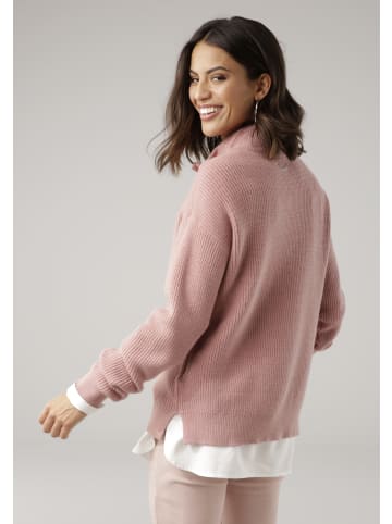 Laura Scott Troyer in rosa