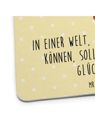 Mr. & Mrs. Panda Tischuntersetzer Fledermaus Flügel mit Spruch in Gelb Pastell
