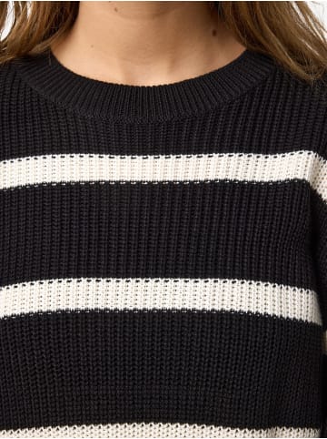 Noisy may Gestreifter Pullover mit Rundhalsausschnitt, lässig geschnitten in Schwarz