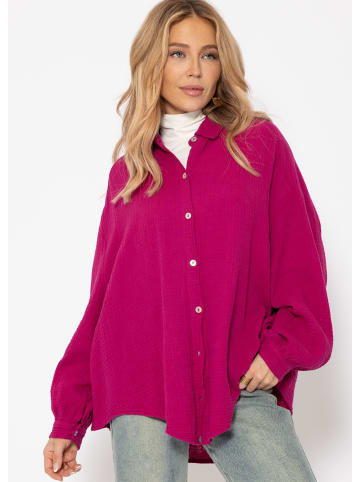 SASSYCLASSY Ultra Oversize Musselin-Blusenhemd kürzere Variante in Fuchsia