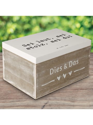 Mr. & Mrs. Panda Truhe Spruch Sei du Mutig mit Spruch in Weiß