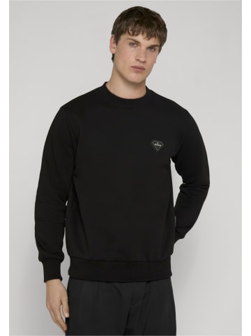 2Y Premium Sweater in black