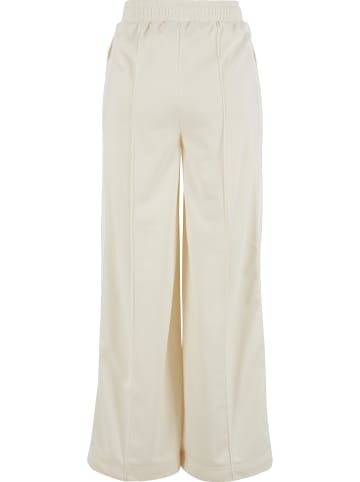 Urban Classics Track Pant in whitesand