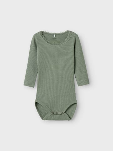 name it Langarmbody in lily pad