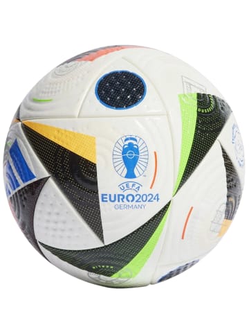 adidas Performance adidas Fussballliebe Euro 2024 FIFA Quality Pro Ball in Weiß