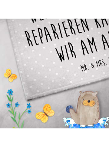 Mr. & Mrs. Panda Handtuch Wenn Papa es nicht reparieren kann, si... in Grau Pastell
