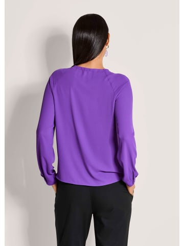 MADELEINE Elegante Bluse mit V-Ausschnitt in lavendellila