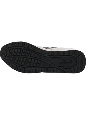 Hummel Sportschuh in Weiß