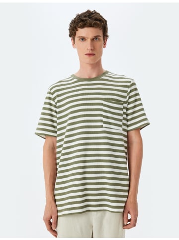 KOTON T-shirt in Grün Gestreift