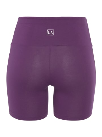 LASCANA Shorts in lila