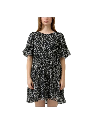 Q/S designed by Kleid in Schwarz