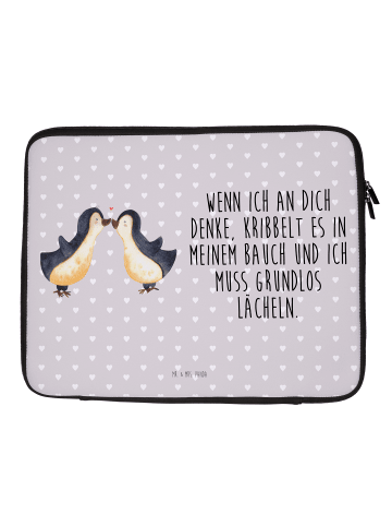 Mr. & Mrs. Panda Laptop Tasche Pinguine Kuss mit Spruch in Grau Pastell