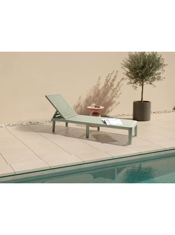 Beliani Gartenliege OSSIMO in Grün - (W) 55 x (H) 35 x (L) 190 cm