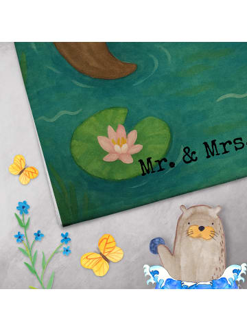 Mr. & Mrs. Panda Gästehandtuch Otter Seerose Design ohne Spruch in Weiß