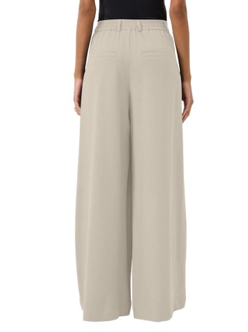 Q/S designed by Hose in Beige