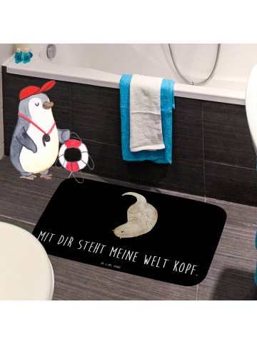 Mr. & Mrs. Panda Badezimmerteppich Otter Kopfüber mit Spruch in Schwarz
