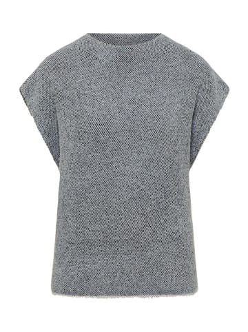 Cecil Weste in Black