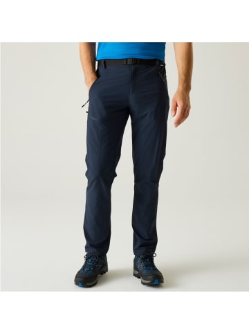Regatta Outdoorhose Xert Stretch mit Gürtel in Kurzgröße in schwarz