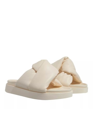 INUIKII Soft Crossed Cream in white