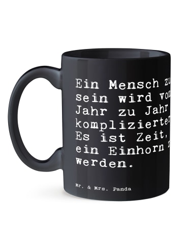 Mr. & Mrs. Panda Tasse Ein Mensch zu sein... mit Spruch in Schwarz