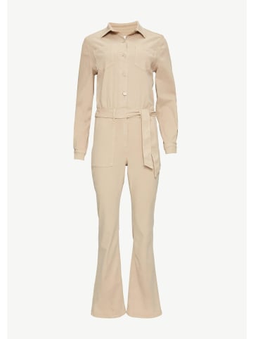 comma Overall in 8406_sandstein