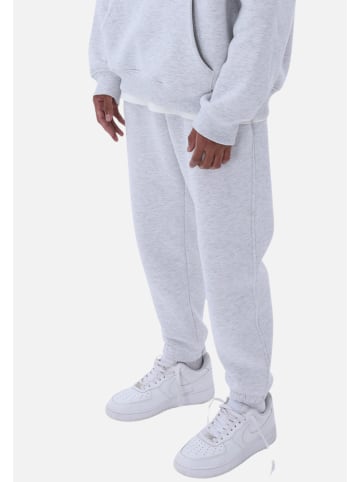 Megaman Basic Jogger Hose in Schnee-Melange