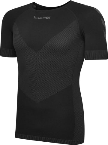 Hummel Sportshirt in Schwarz