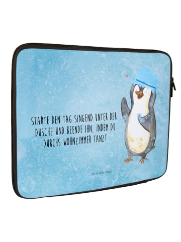 Mr. & Mrs. Panda Laptop Tasche Pinguin Duschen mit Spruch in Eisblau
